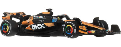 Hot Wheels 1:64 Scale Premium Race Team MCLAREN - Driver 1 Die-Cast Formula 1® Collectible Toy Race Car with Real Riders Tires & Metal/Metal Body & Chassis